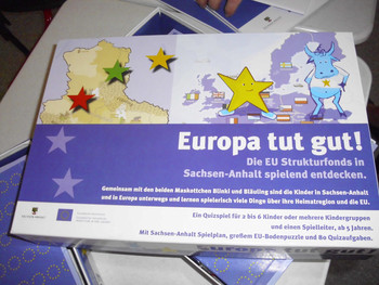 Das Foto zeigt den Deckel des Gesellschaftsspiels 'Europa tut gut', Bild: MF