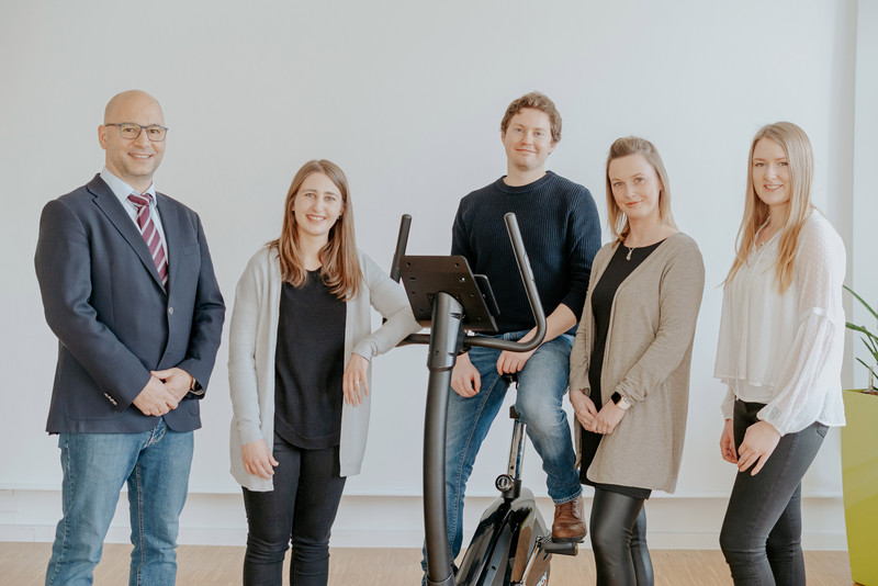 Das Foto zeigt das Projektteam. 