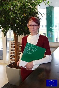 Zielstrebig und engagiert: Die junge Mutter Mandy Hintze konnte eine Ausbildung bei der Igepa Papiergroßhandel GmbH beginnen. (Foto: Kai Bieler)