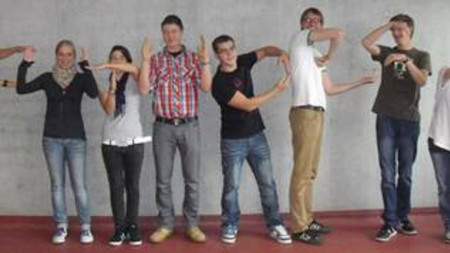 Das Bild zeigt Schülerinnen und Schüler (Teilnehmer des Schülerbusinessplanwettbewerbs). Foto: futur.ego