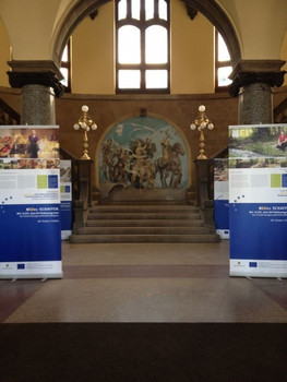 Das Bild zeigt die Roll-Ups der ELER-Wanderausstellung im Foyer des Landesverwaltungsamtes in Halle/Saale. Foto: IB