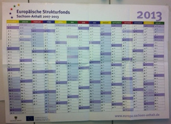 das Bild zeigt ein Exemplar des EU-Strukturfonds Wandplaners 2013.